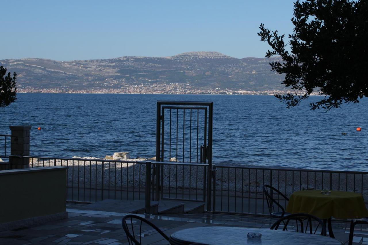 Apartments By The Sea Slatine, Ciovo - 10435 エクステリア 写真
