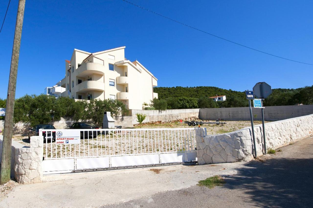 Apartments By The Sea Slatine, Ciovo - 10435 エクステリア 写真